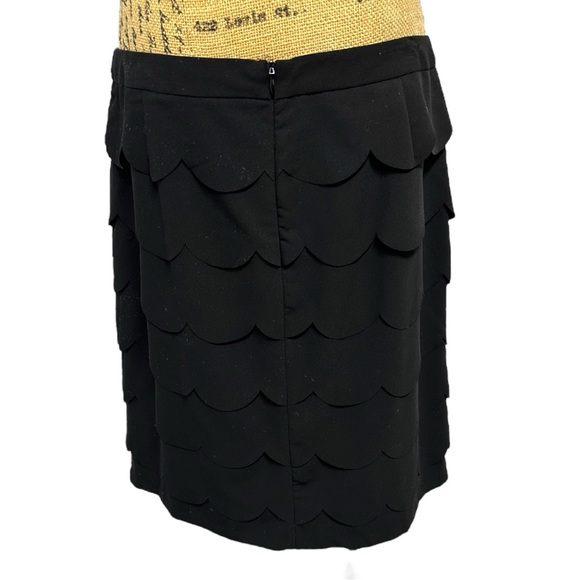 328 - CLEO SCALLOPED LOOK BLACK LINED SKIRT - Picture 2 of 12